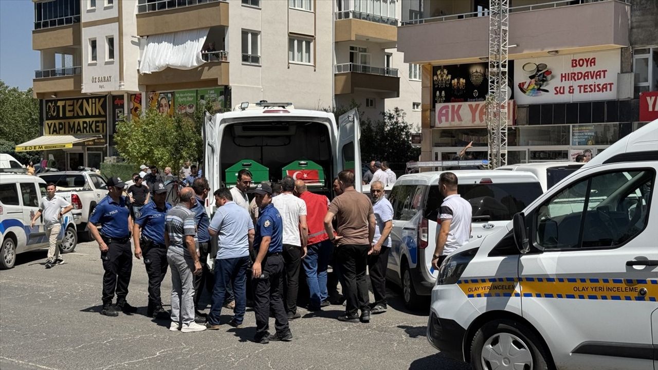 Kahramanmaraş'ta İskelenin Çökmesi: 2 İşçi Hayatını Kaybetti, 1 İşçi Ağır Yaralandı