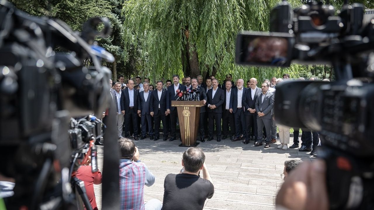 Kamu Görevlileri İçin 8. Dönem Toplu Sözleşme Görüşmeleri Başladı
