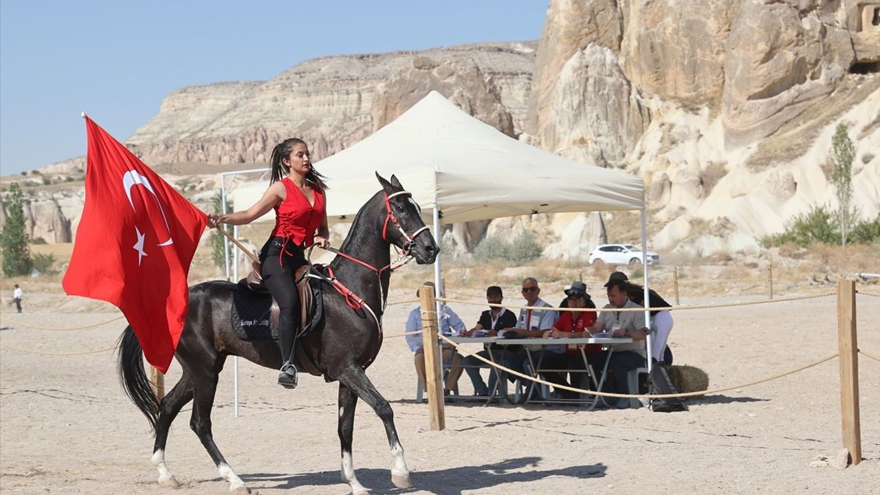 Kapadokya'da At Güzellik Yarışması Heyecanı