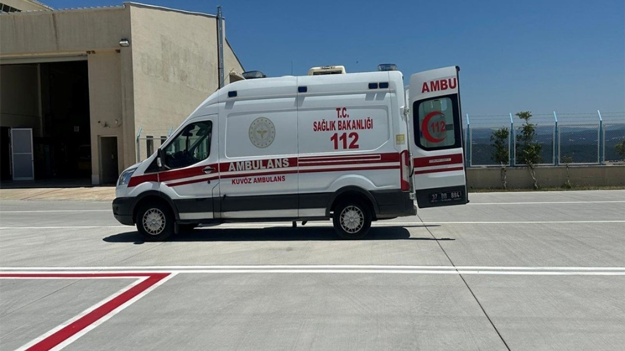 Kastamonu’da Ambulans Helikopter Trafik Kazasında Yaralanan Hastayı Ankara’ya Taşıdı