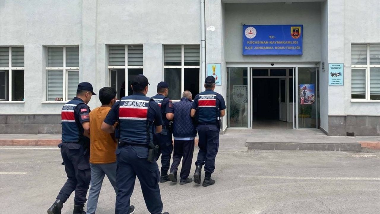 Kayseri'de DEAŞ Operasyonu: İki Yabancı Şüpheli Gözaltında