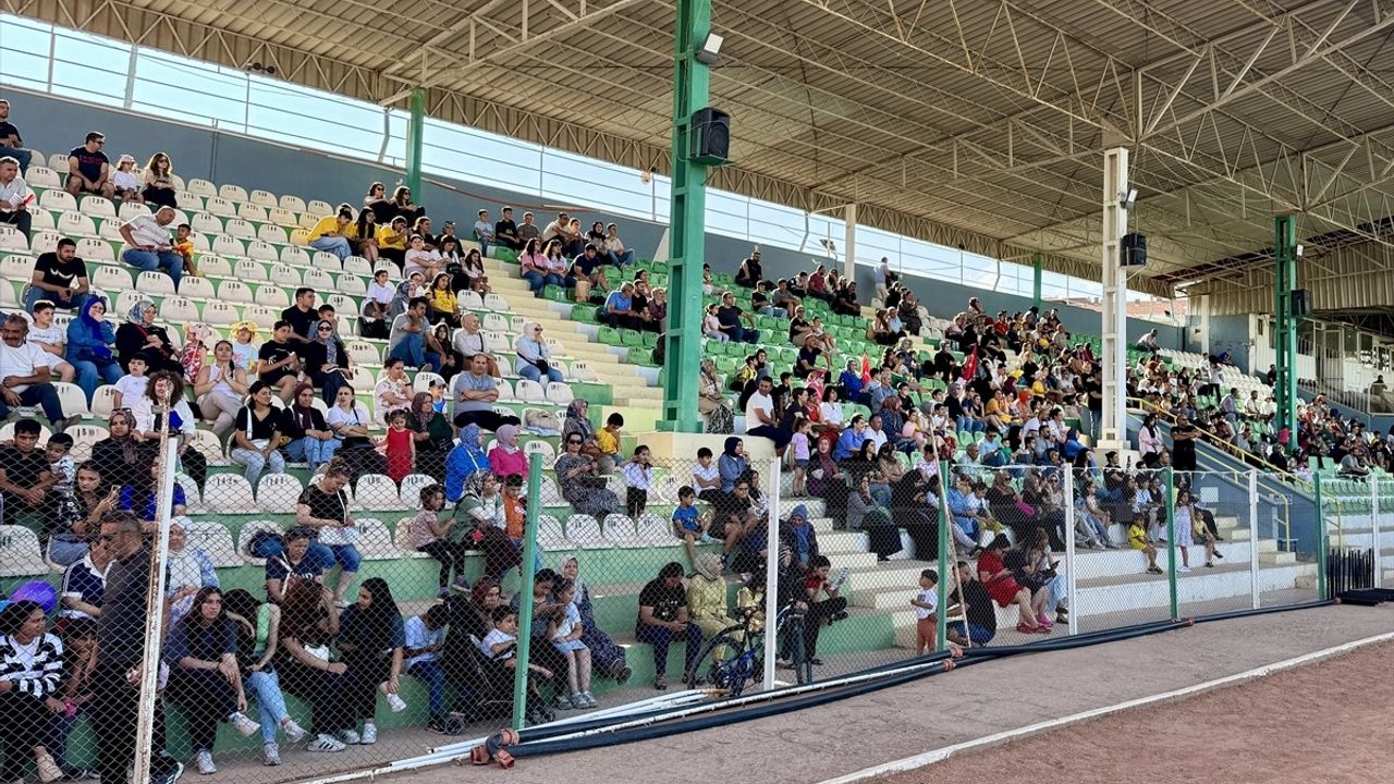 Kayseri ve Kırşehir'de GSB Spor Okulları Açıldı
