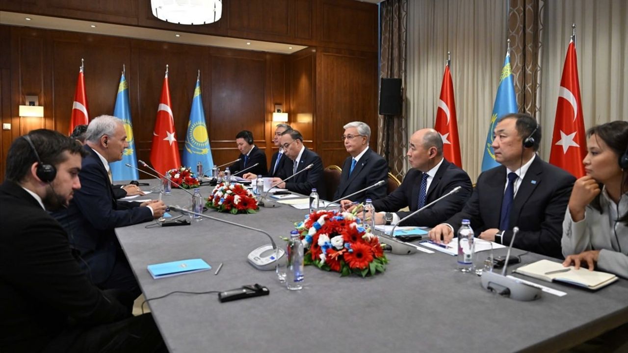 Kazakistan Cumhurbaşkanı Tokayev, Türk Yatırımcılarla Bir Araya Geldi