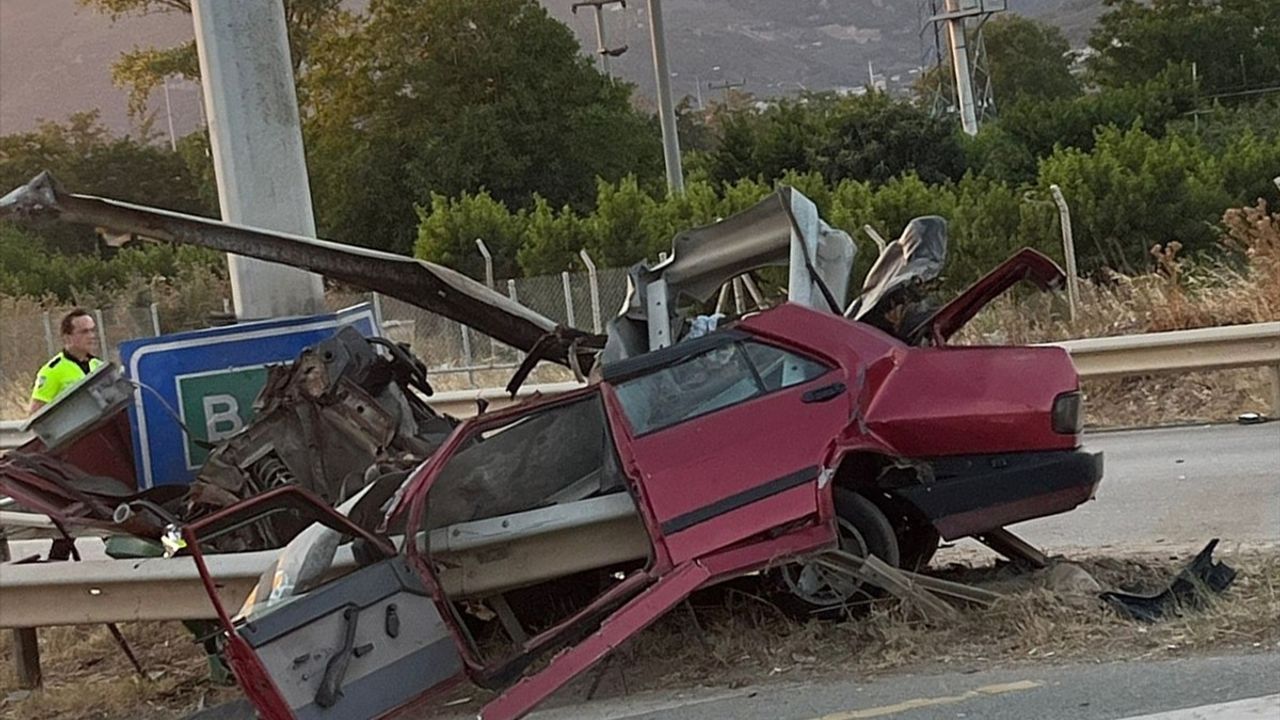 Kestel'de Trafik Kazası: Genç Sürücü Hayatını Kaybetti
