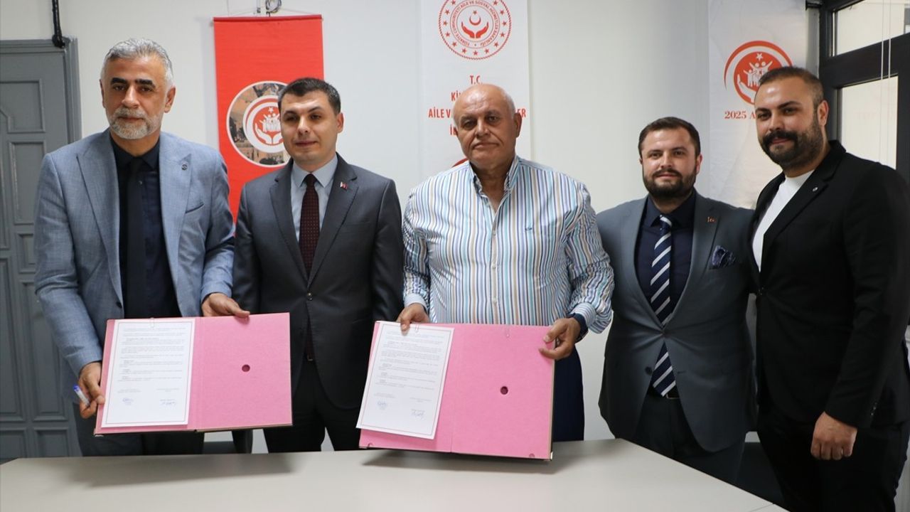 Kilis'te Evlilik Hazırlığına Destek: 15 Çifte Düğün Salonu Hizmeti