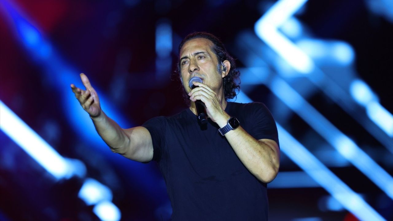 Kıraç, Trabzon Kültür Yolu Festivali'nde Sahne Aldı
