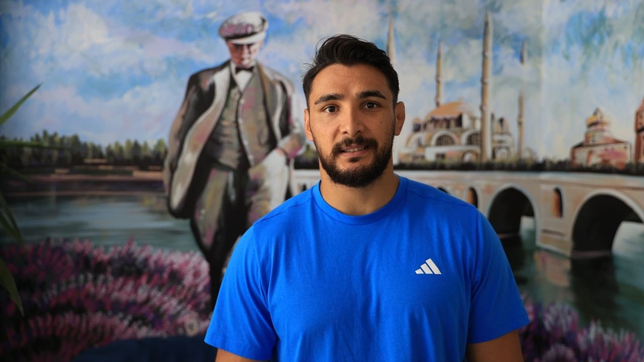 Kırkpınar'da Yağlı Güreş Geleneği Sürüyor