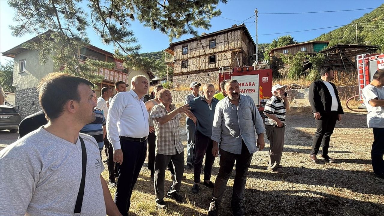 Kızılcahamam'da Yangın Felaketi: 8 Ev Kül Oldu
