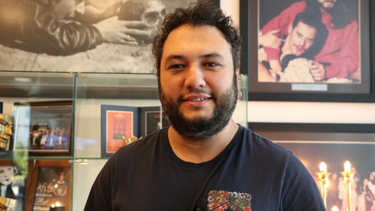 Kocaeli Şehir Tiyatroları Moskova'da 'Savaş ve Barış'ı Sahneleyecek