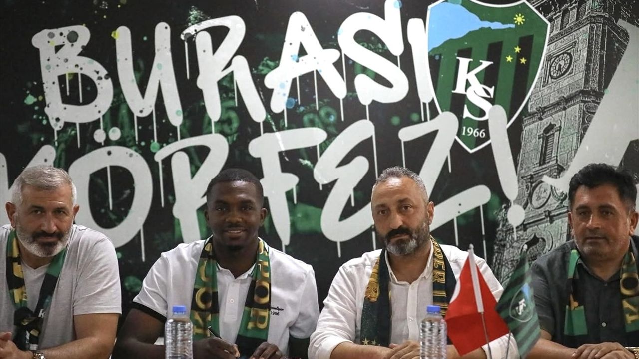 Kocaelispor'dan Yeni Transfer: Anfernee Jamal Dijksteel