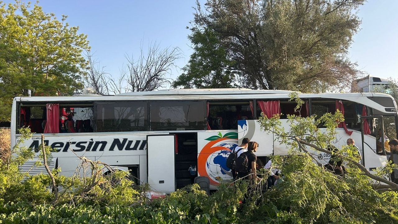 Konya'da Yolcu Otobüsü Kazası: 7 Yaralı