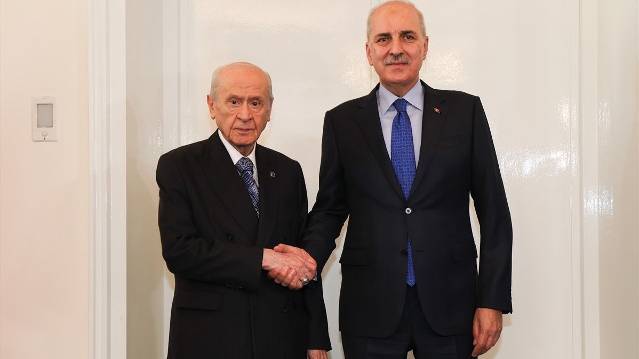 Kurtulmuş ve Bahçeli'nin Özel Görüşmesi
