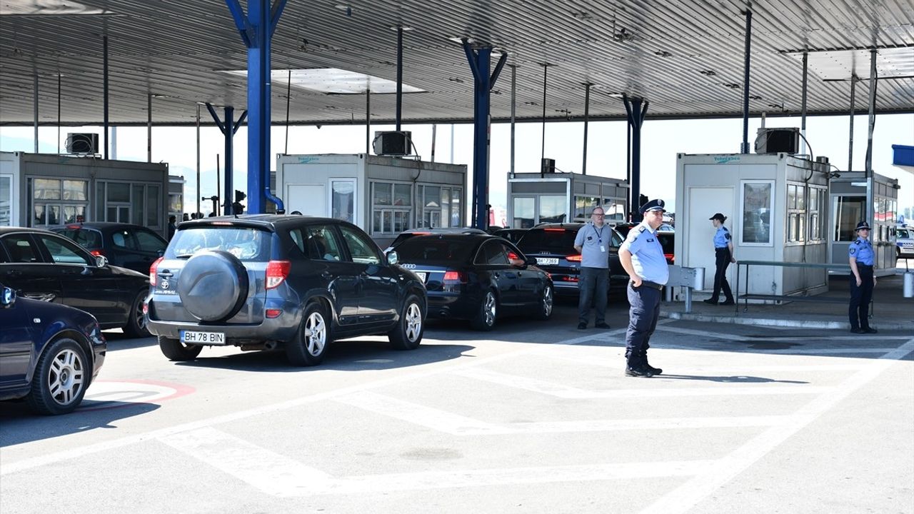 Kuzey Makedonya ve Sırbistan'dan Ortak Sınır Kapısı Uygulaması