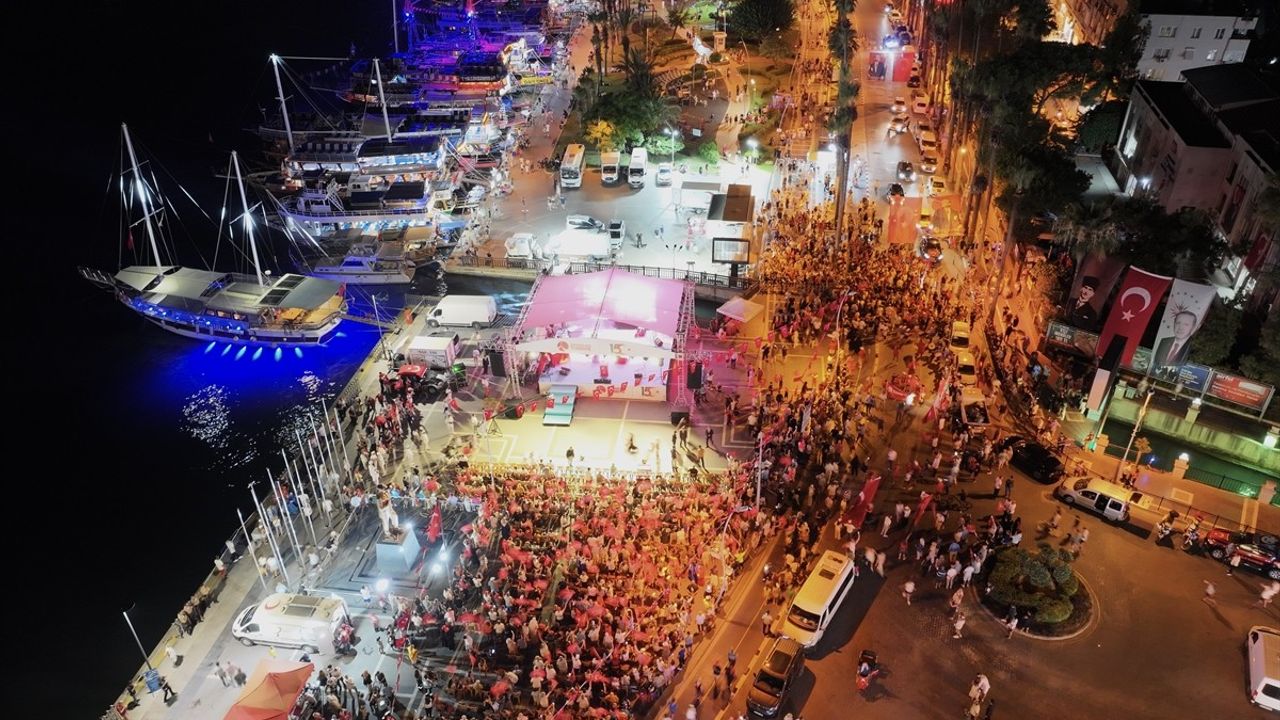 Marmaris'te 15 Temmuz Şehitleri Anıldı