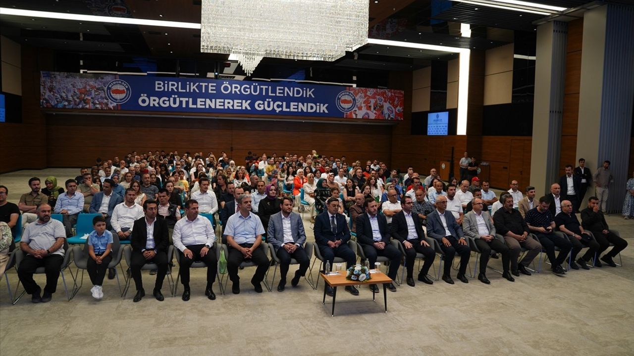 Memur-Sen'de 'Buğday Tanesi' Filminin Gösterimi Yapıldı