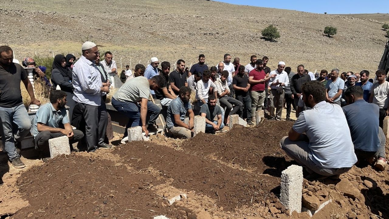 Mersin'de Trajik Kaza: 5 Kişi Hayatını Kaybetti