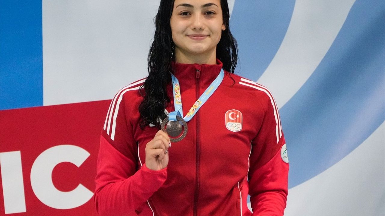 Milli Sporcular EYOF 2025'te Madalyalarla Dönüyor