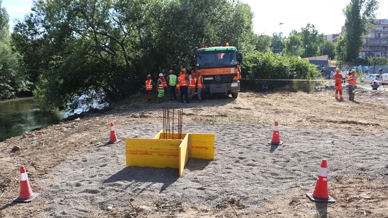 Mitroviça'da Yeni Köprülerin Temeli Atıldı