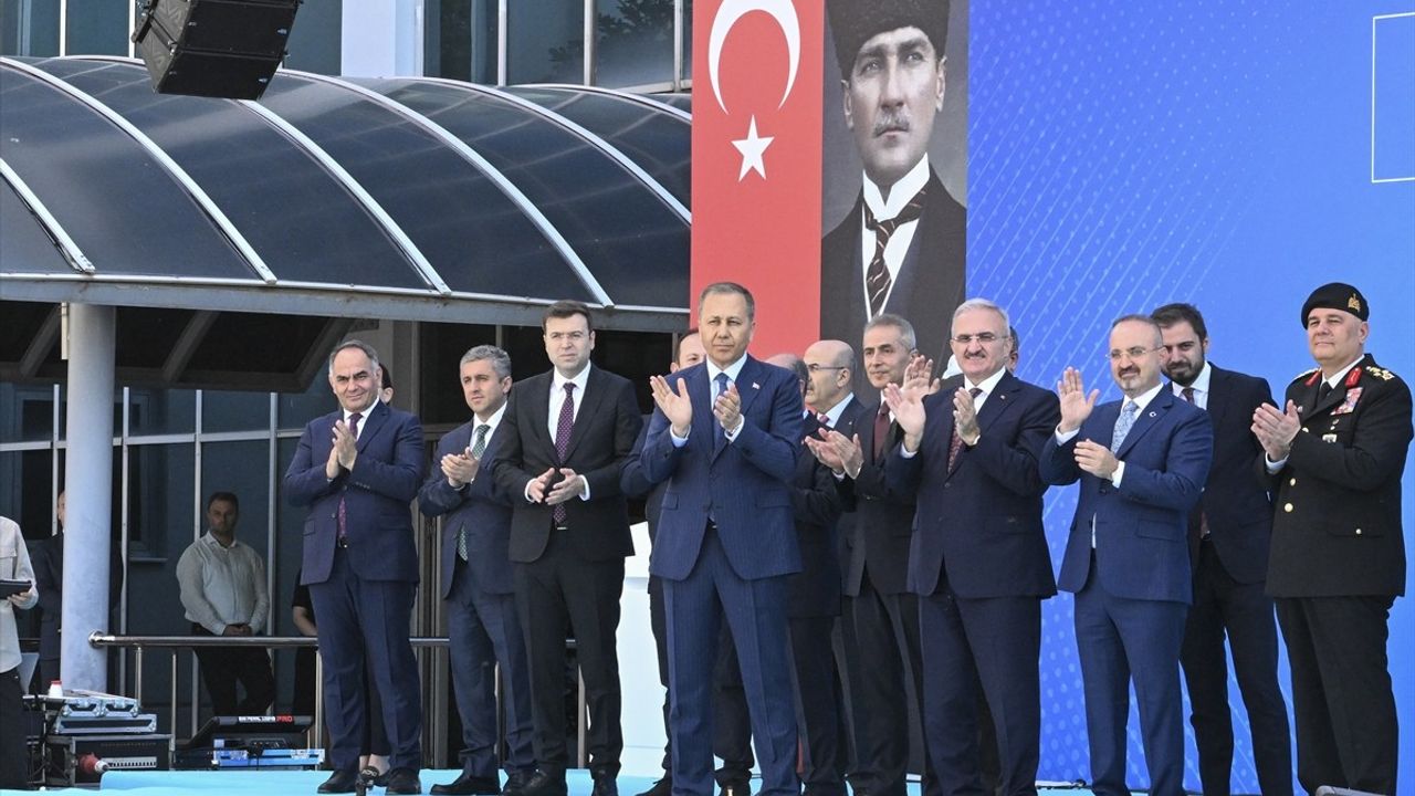 Mobil Göç Aracı Uygulaması ile Düzensiz Göçle Mücadele