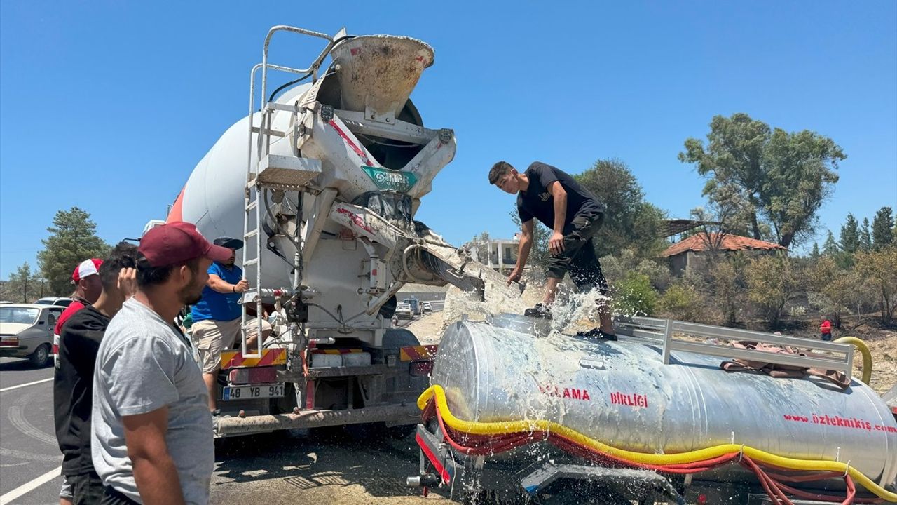Muğla'da Otluk Alanda Başlayan Yangın Kontrol Altına Alındı