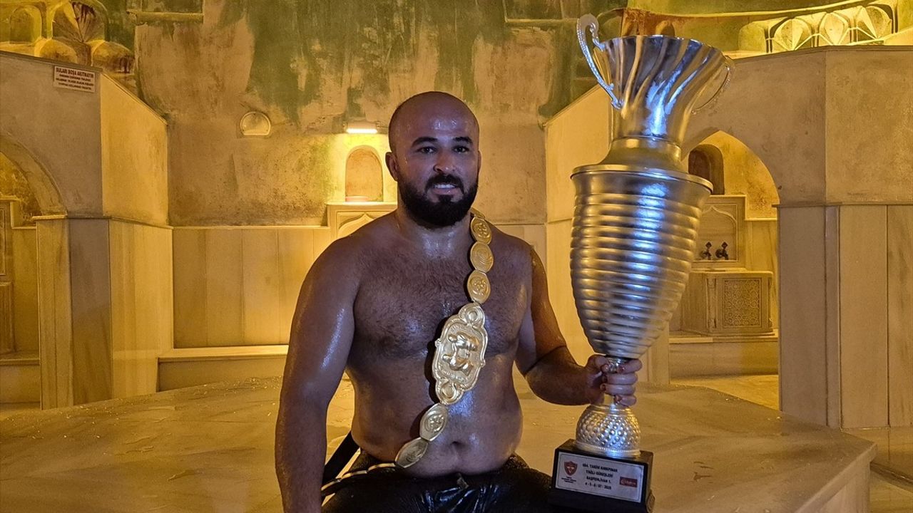 Orhan Okulu, Kırkpınar'da Başpehlivanlık Sıfatını Kazandı