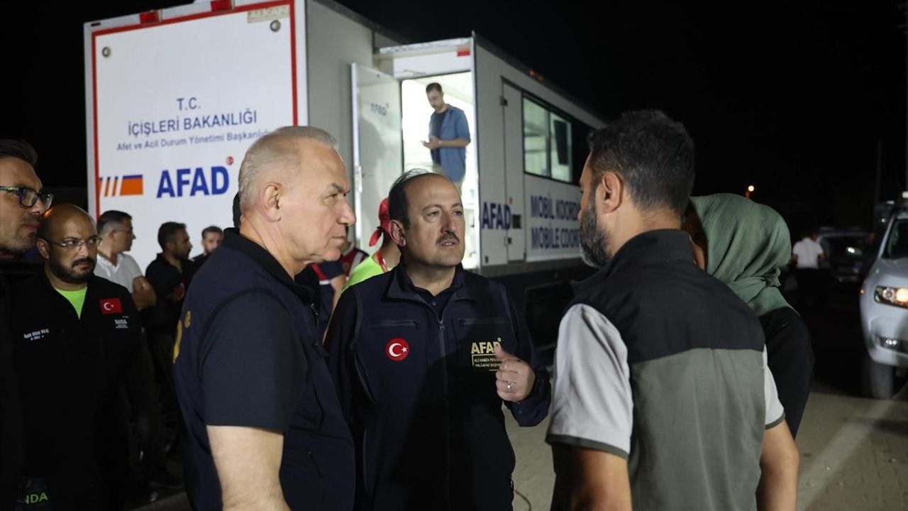 Orman Yangınları Sonrası 2,619 Kişi Güvenli Bölgelere Alındı