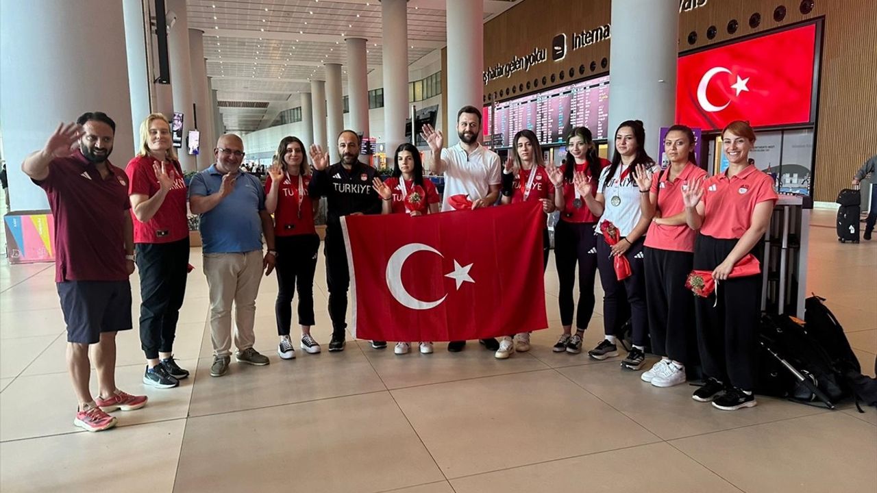 Özel Sporcular Para Atletizm Milli Takımı, Çekya'dan 5 Madalyayla Döndü