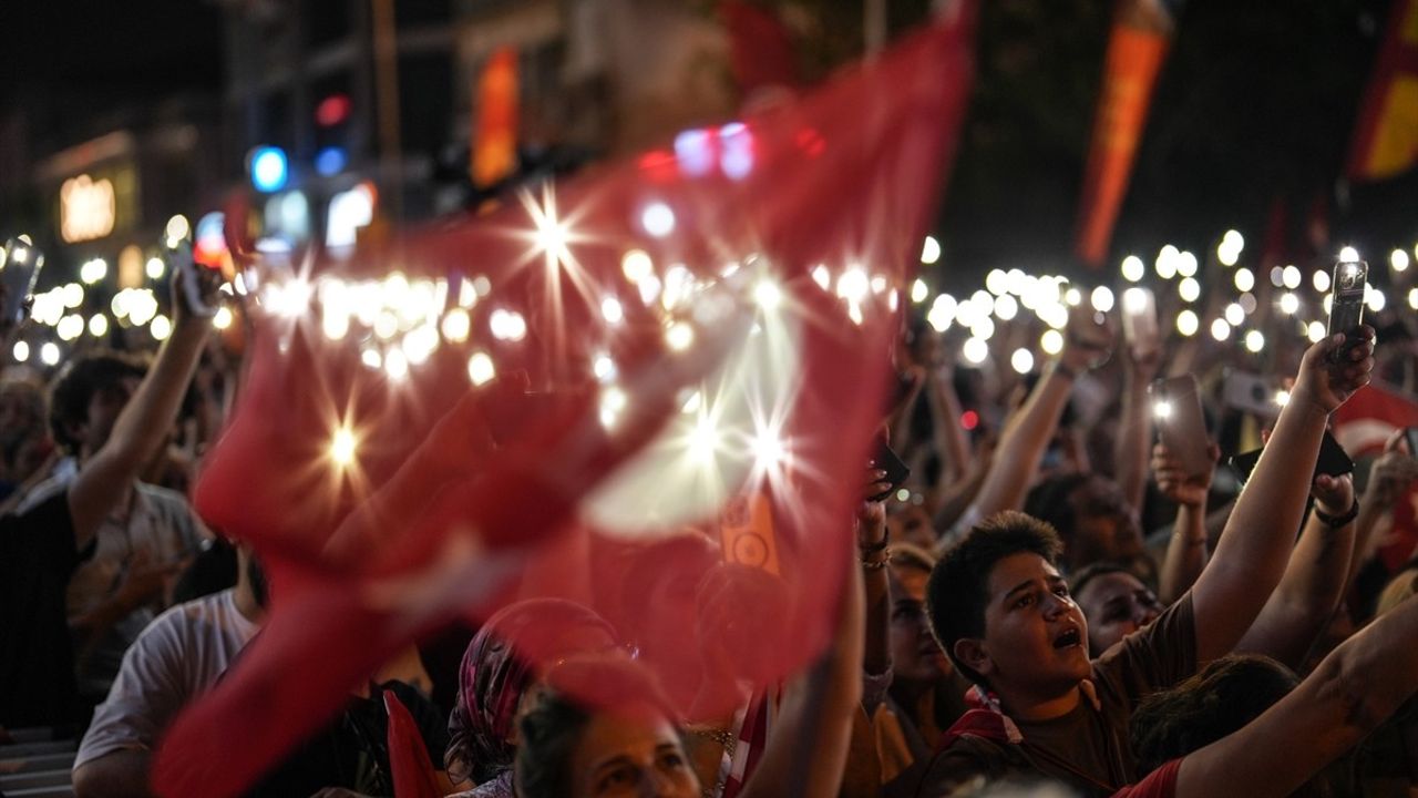 Özgür Özel Sancaktepe'de Konuştu: Yoksulluk ve İşsizlikle Mücadele Vurgusu