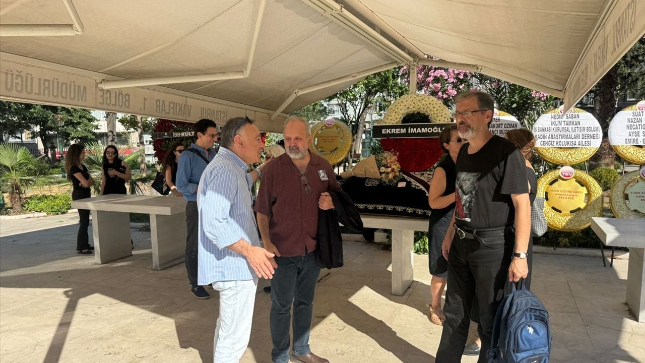 Pınar Kür, Edebiyat Dünyasına Veda Etti