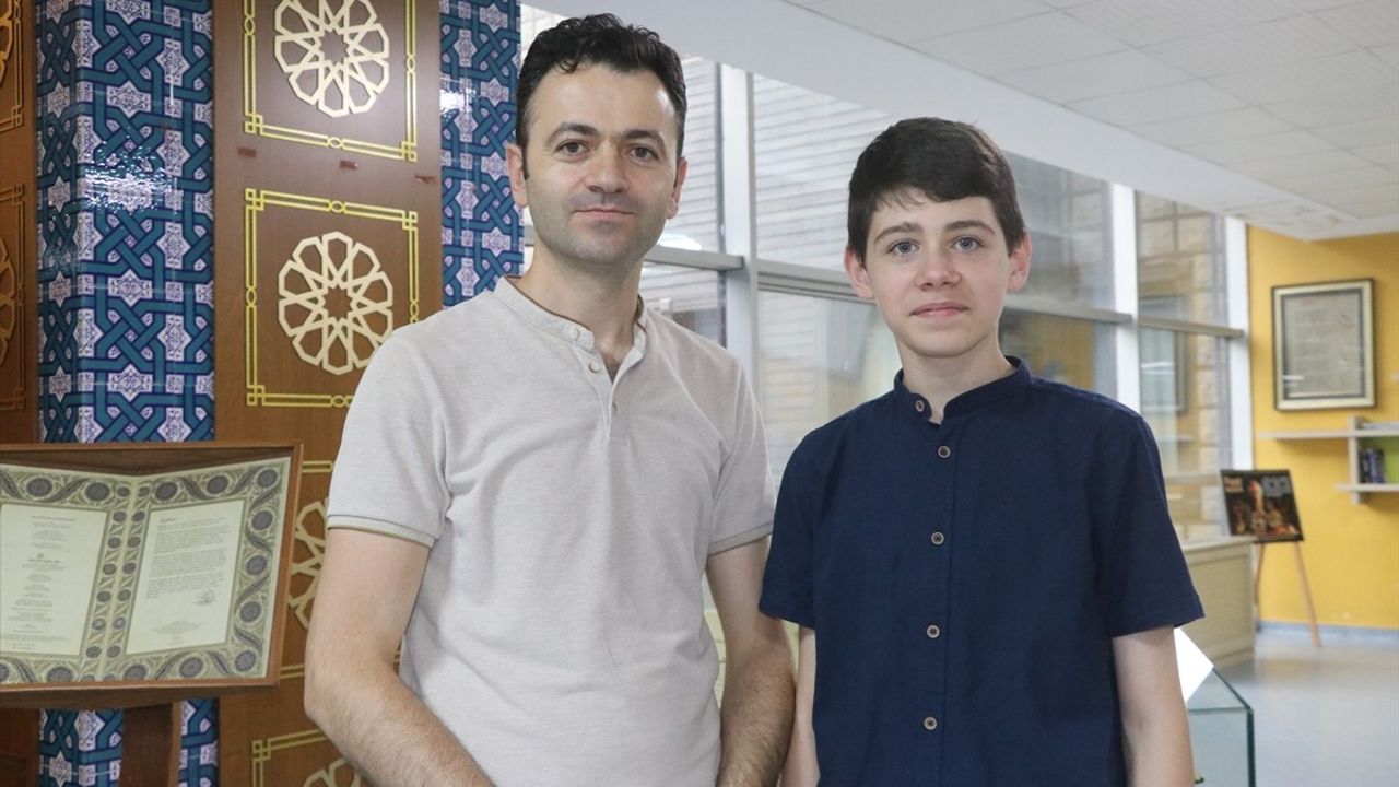 Rize'de Tam Puan Alan Genç Öğrenci