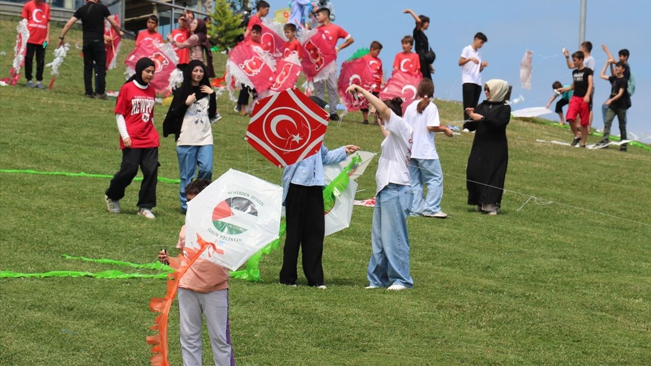 Samsun'da Filistin İçin Uçurtma Etkinliği