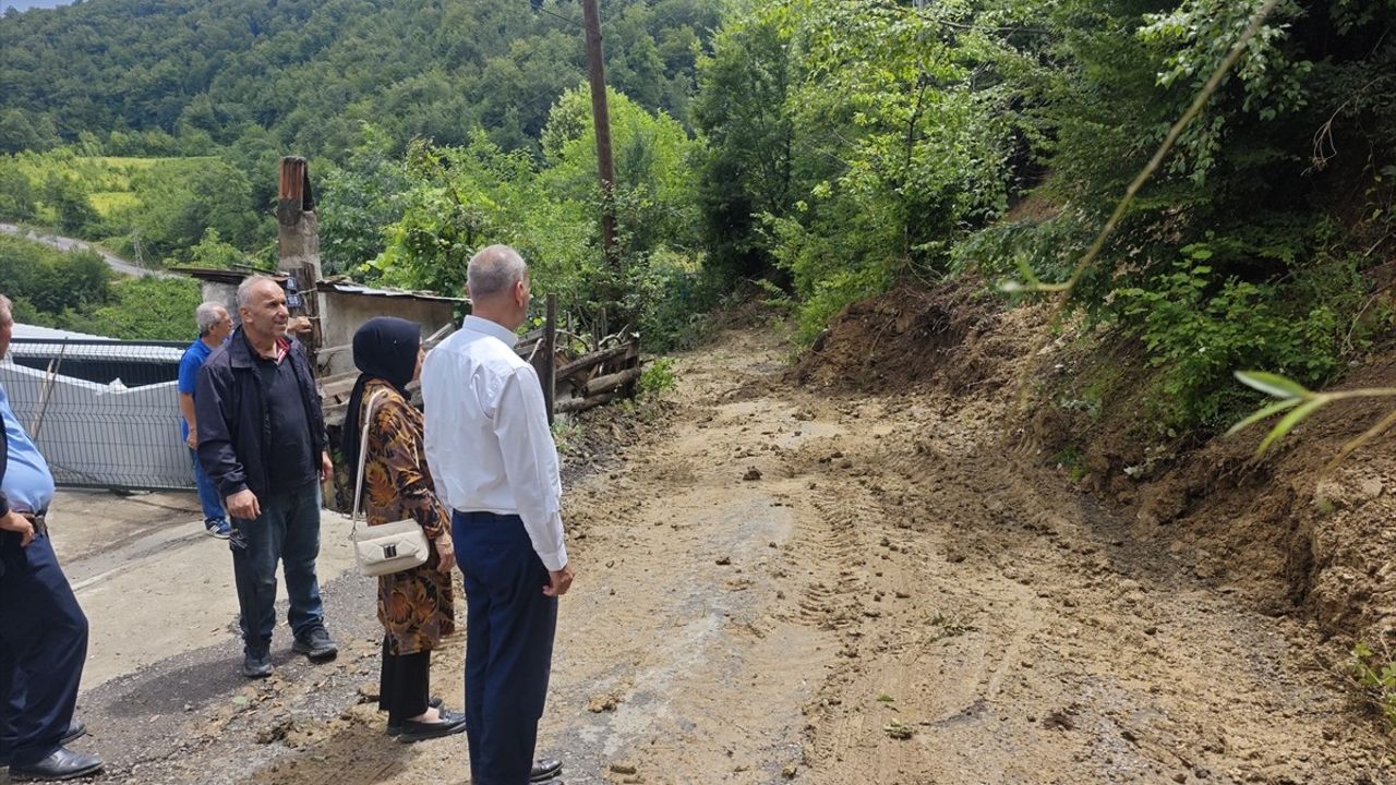 Samsun'da Heyelan: Ekipler Hızla Müdahale Etti