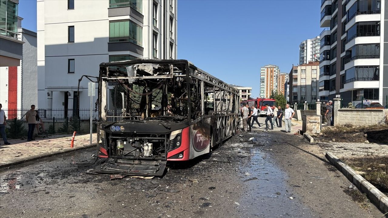 Samsun'da Yolcu Otobüsünde Yangın