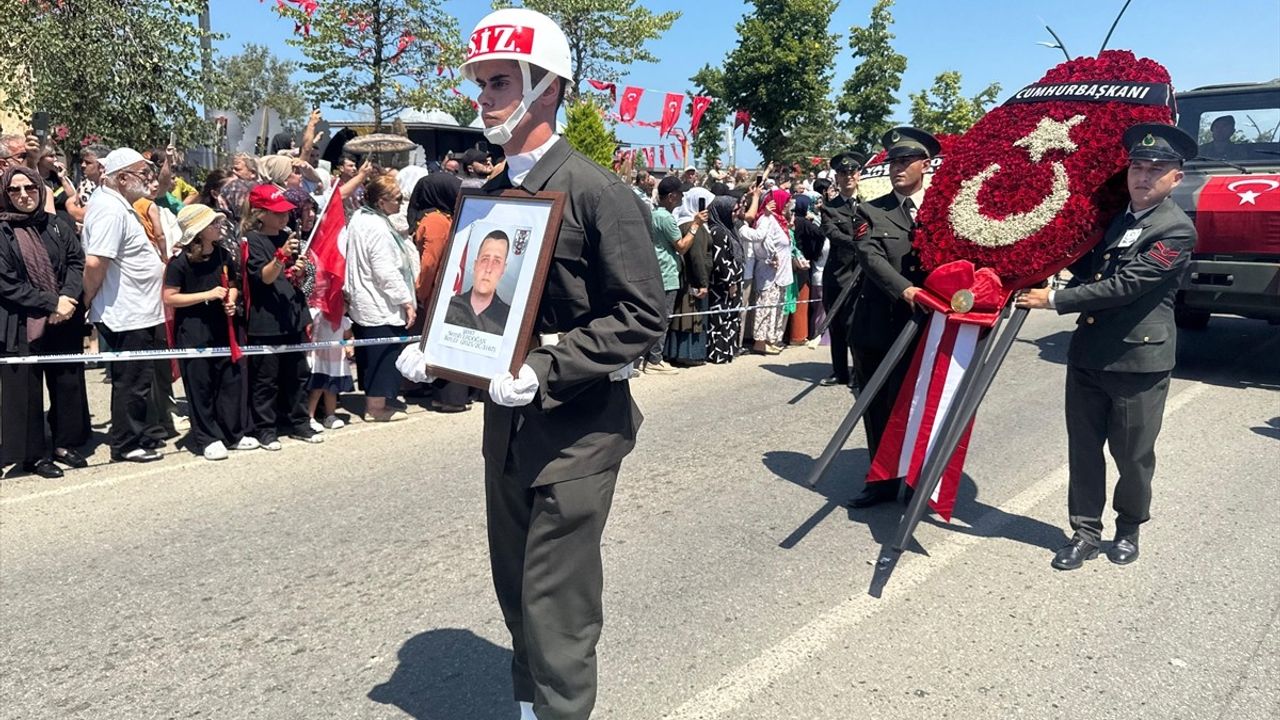 Şehit İkmal Er Semih Erdoğan Giresun'da Son Yolculuğuna Uğurlandı