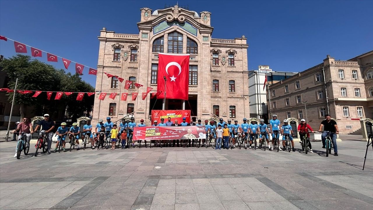 Şehit Ömer Halisdemir Bisiklet Turu Aksaray'a Ulaştı