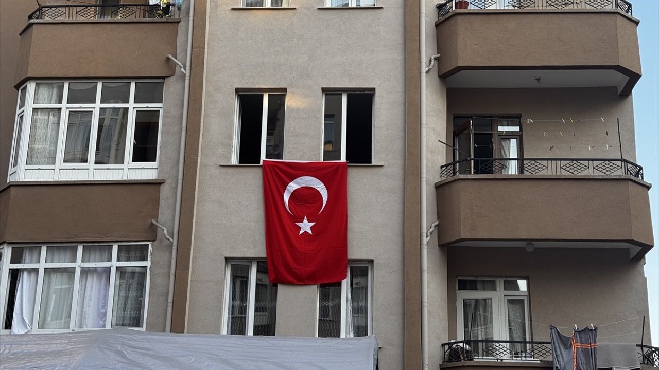 Şehit Piyade Sözleşmeli Er Özkan Özkanlı'nın Ailesine Acı Haber Ulaştı