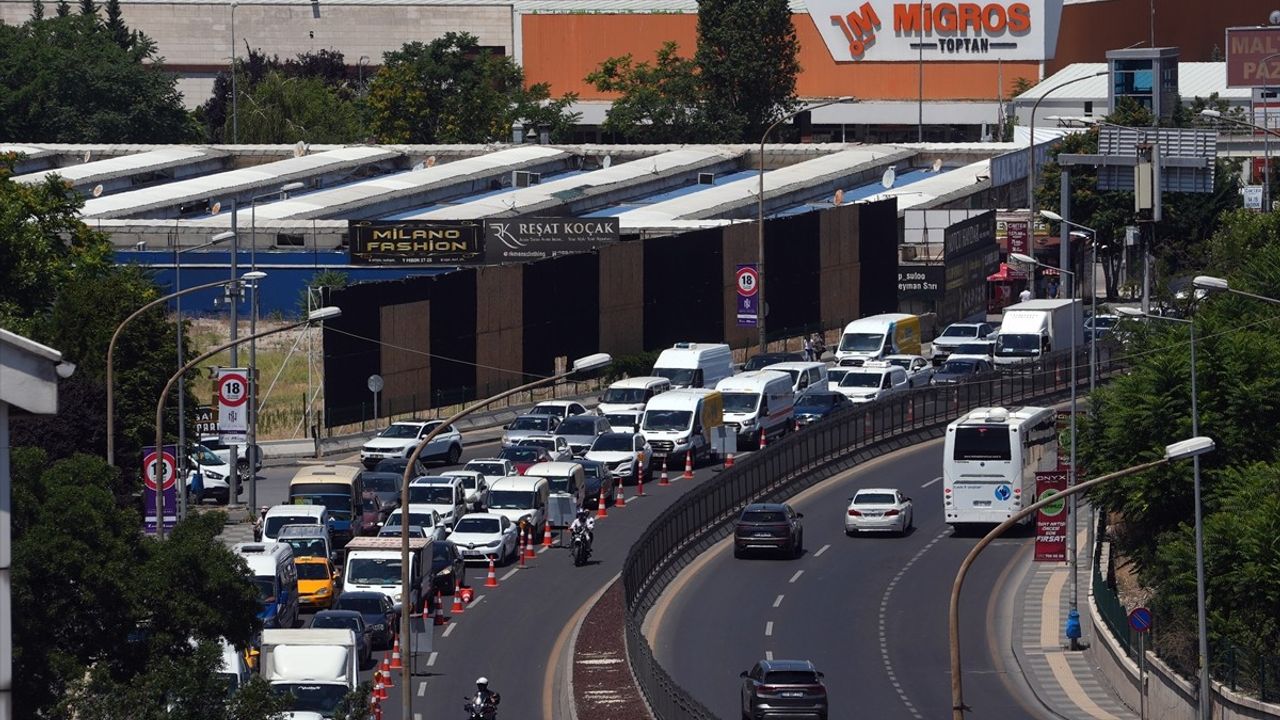 Sıhhiye Köprüsü'nde Bakım Çalışmaları Trafiği Olumsuz Etkiledi