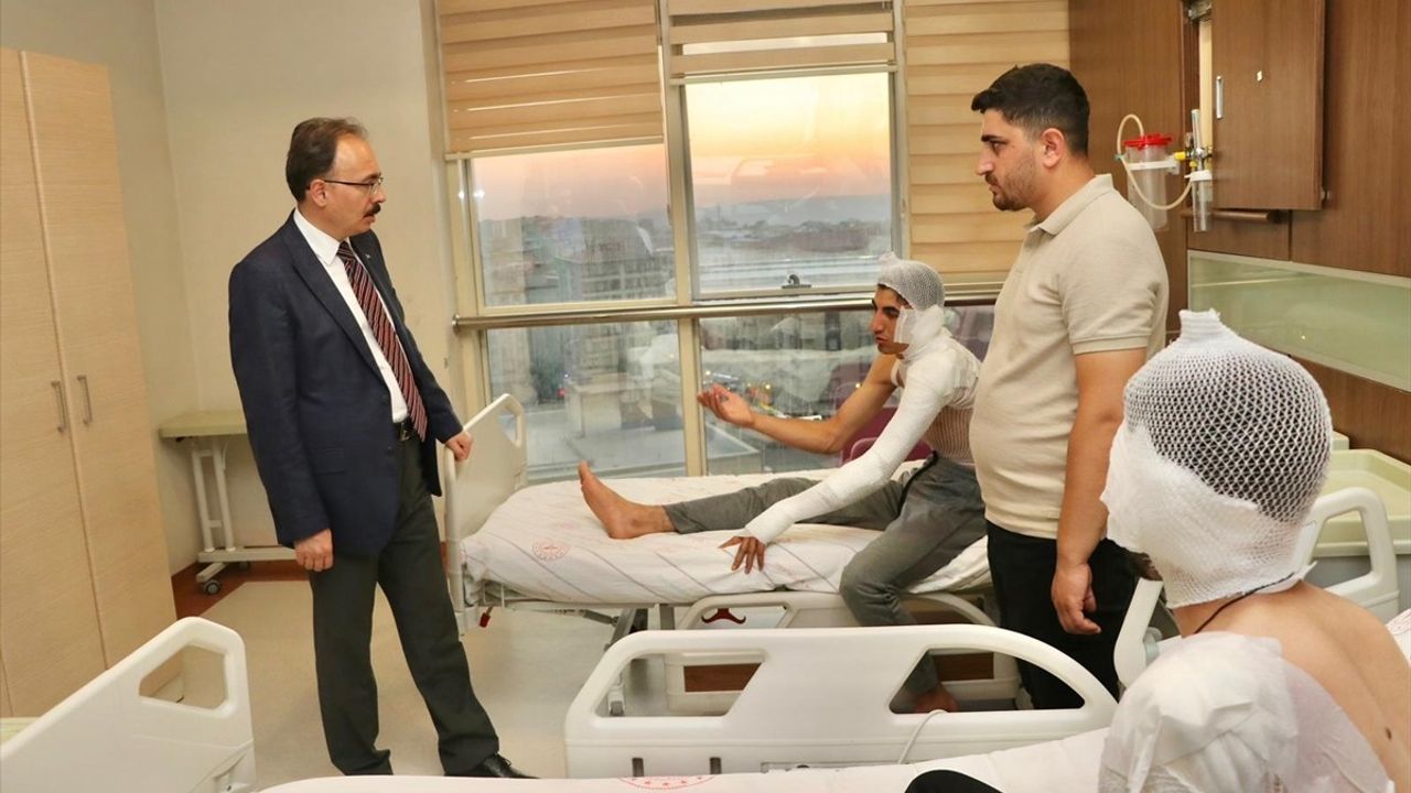 Siirt'te Sondaj Makinesi Yangını: 3 İşçi Yaralandı