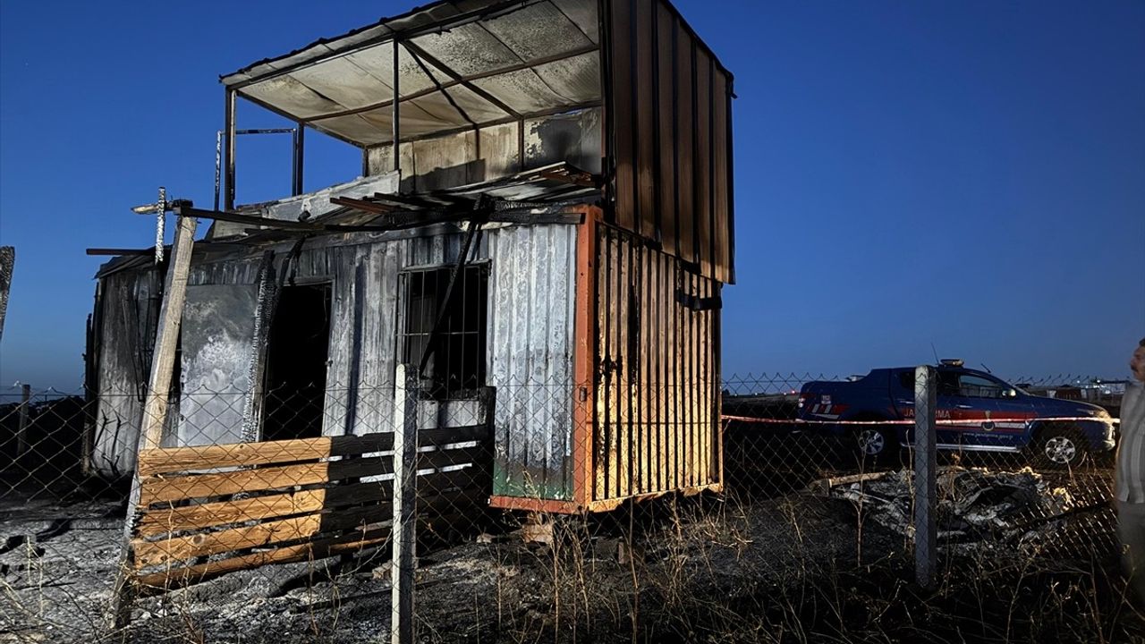 Silivri'deki Otluk Alanda Yangın Kontrol Altına Alındı