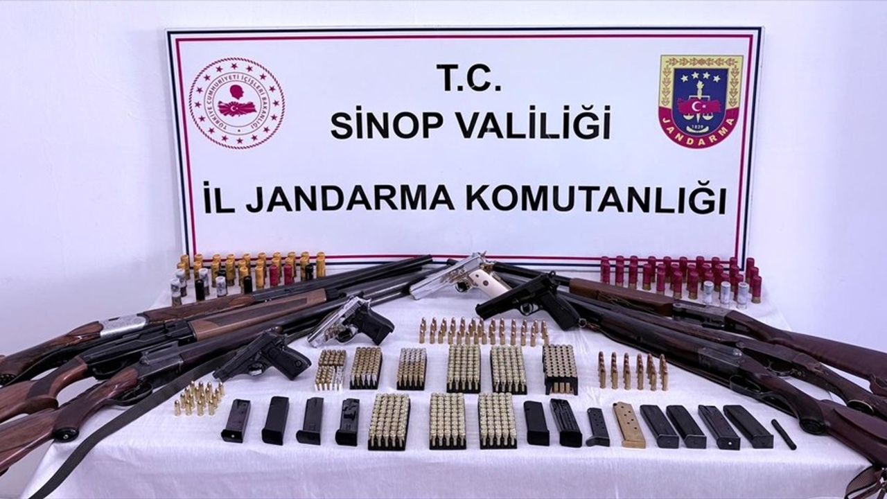 Sinop'ta Silah Kaçakçılığı Operasyonu: 5 Kişi Gözaltında