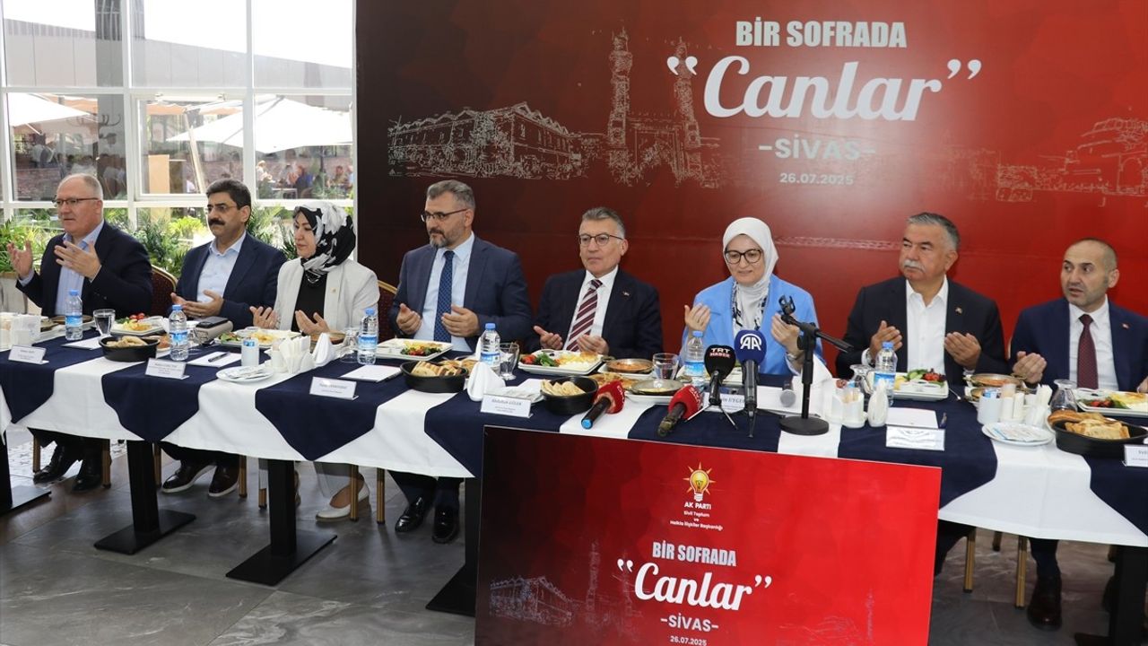 Sivas'ta Bir Sofrada Canlar Programı: Birlik ve Beraberlik Vurgusu