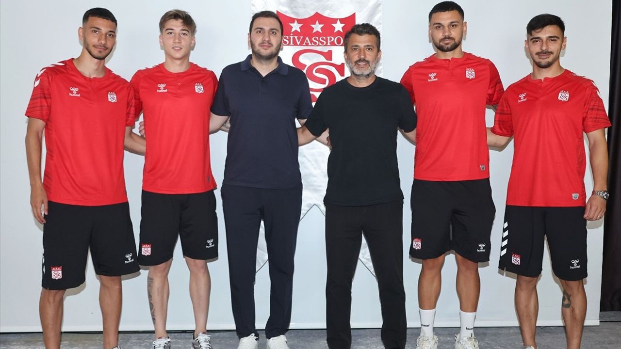 Sivasspor'dan Dört Yeni Transfer Müjdesi
