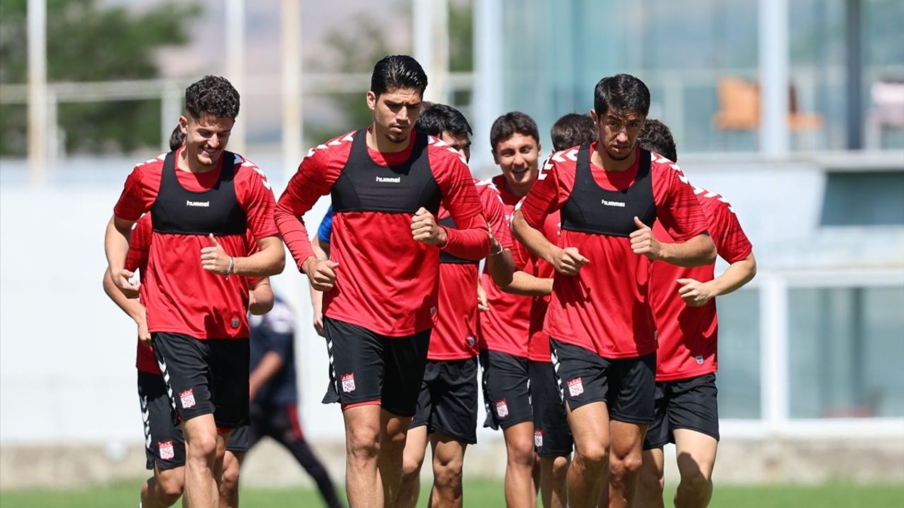 Sivasspor'dan Yeni Sezon Hazırlıkları