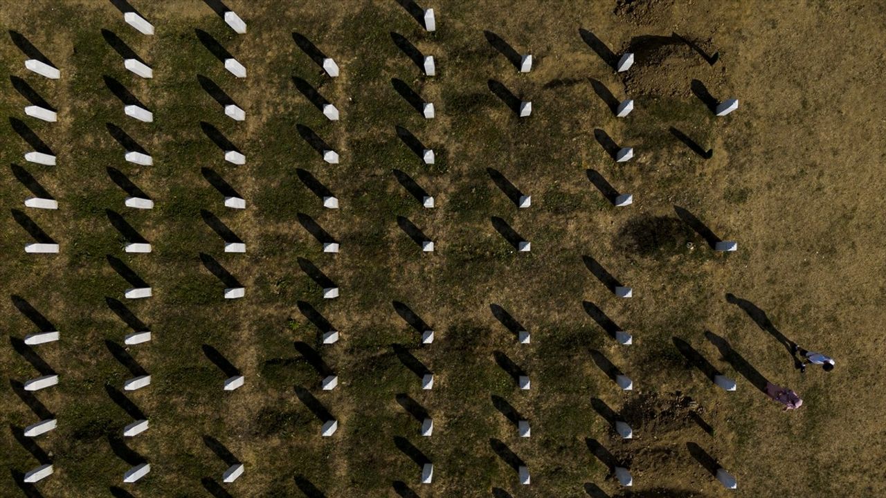 Srebrenitsa Soykırımı'nın 30. Yıldönümünde Anma Töreni