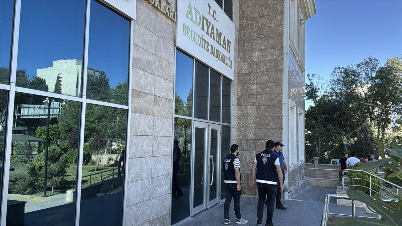Suç Örgütü Soruşturması: Adana ve Adıyaman Belediyelerinde Aramalar Yapıldı