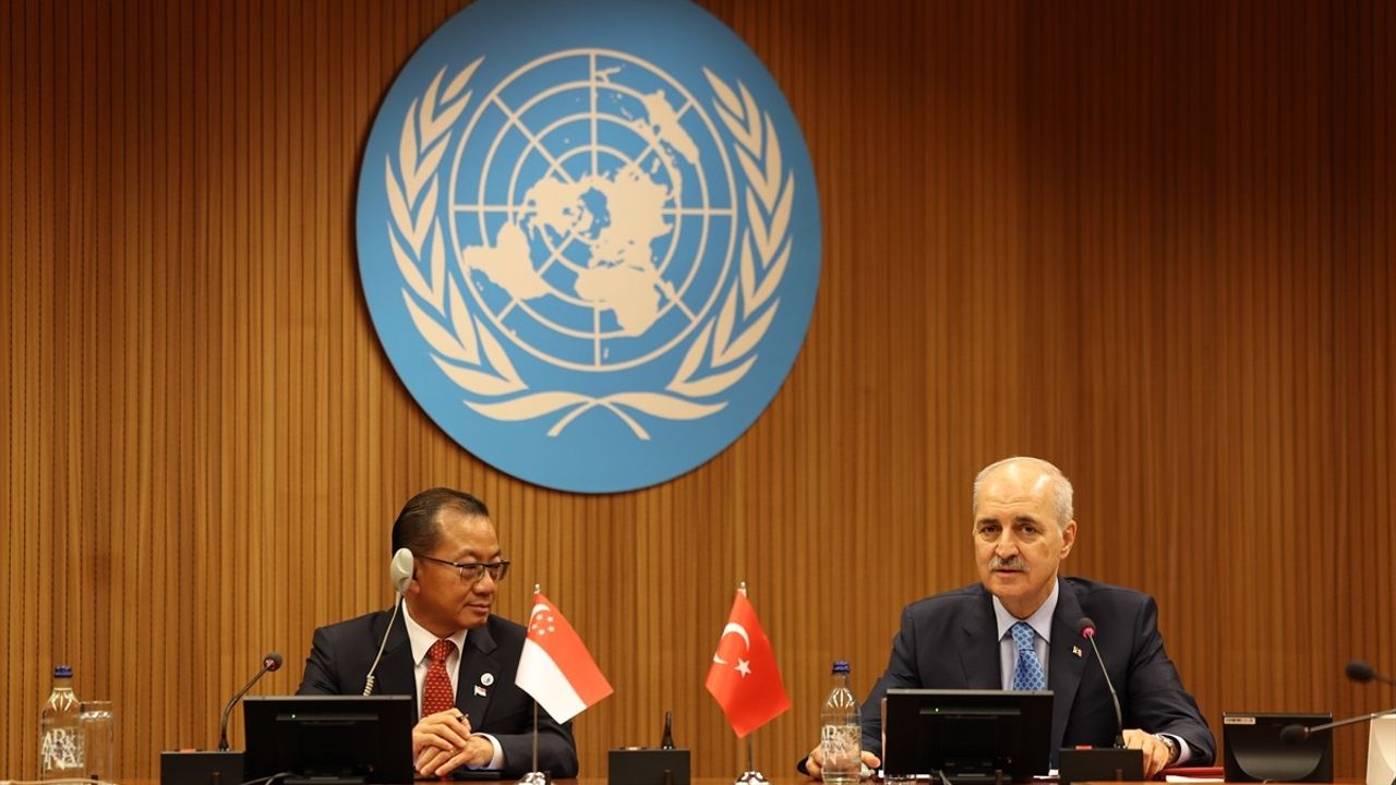 TBMM Başkanı Kurtulmuş, Singapur Parlamentosu Başkanı ile Görüştü