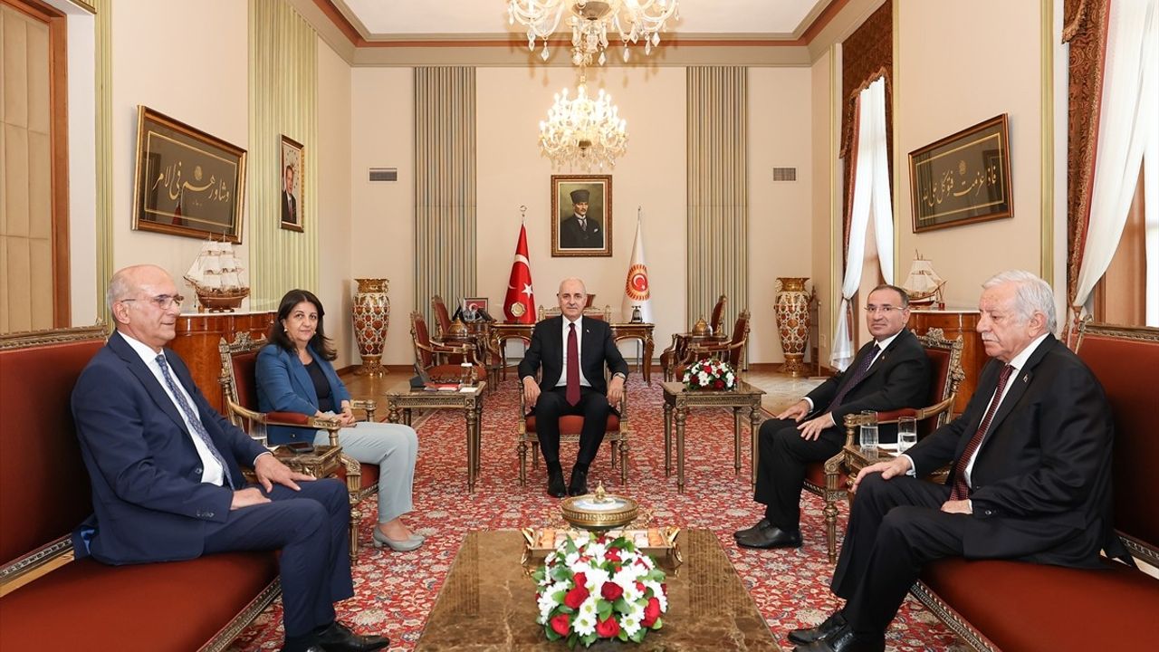 TBMM Başkanı Numan Kurtulmuş, Başkanvekilleriyle Görüştü