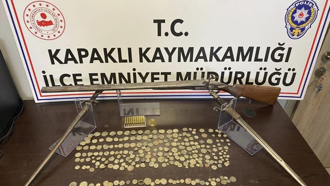 Tekirdağ'da Tarihi Eser Kaçakçılığı: 256 Obje Ele Geçirildi