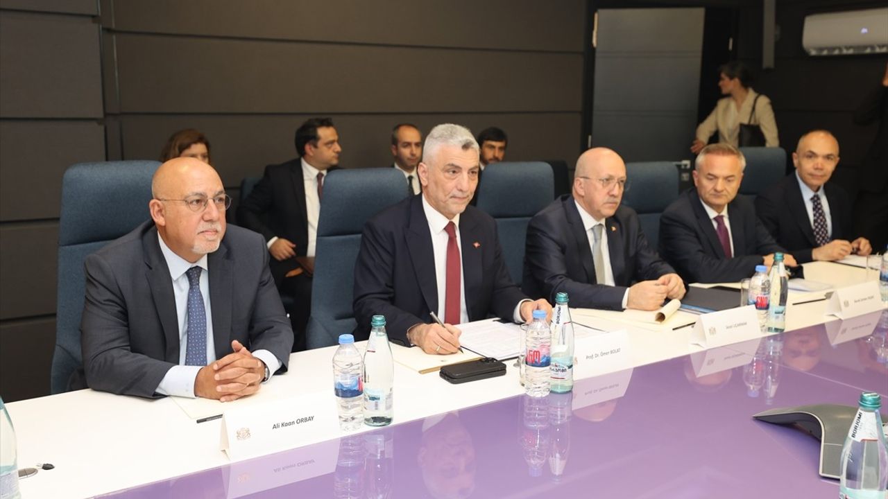Ticaret Bakanı Bolat, Gürcistan'da Türk İş İnsanlarıyla Buluştu