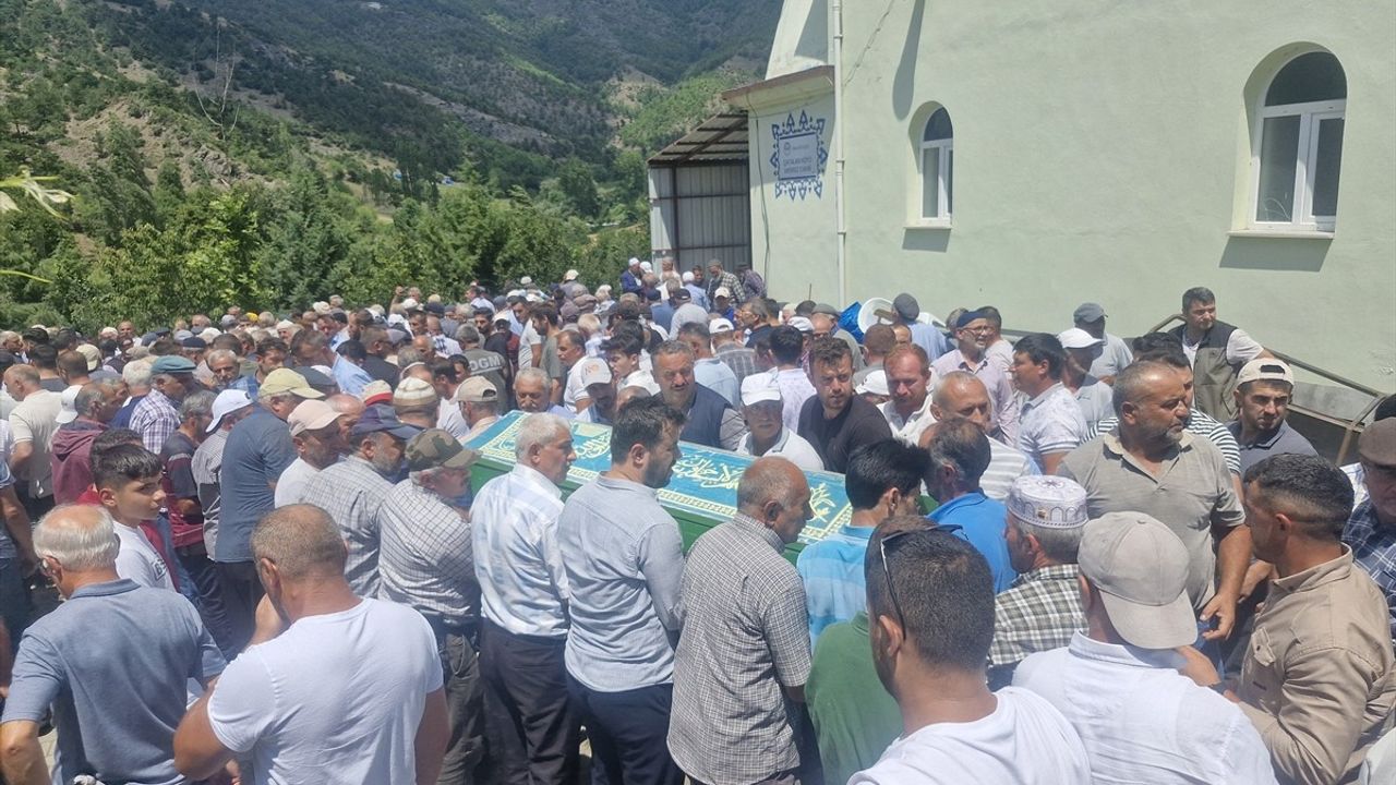 Tokat'ta Boğulan Kuzenlerin Cenazesi Defnedildi